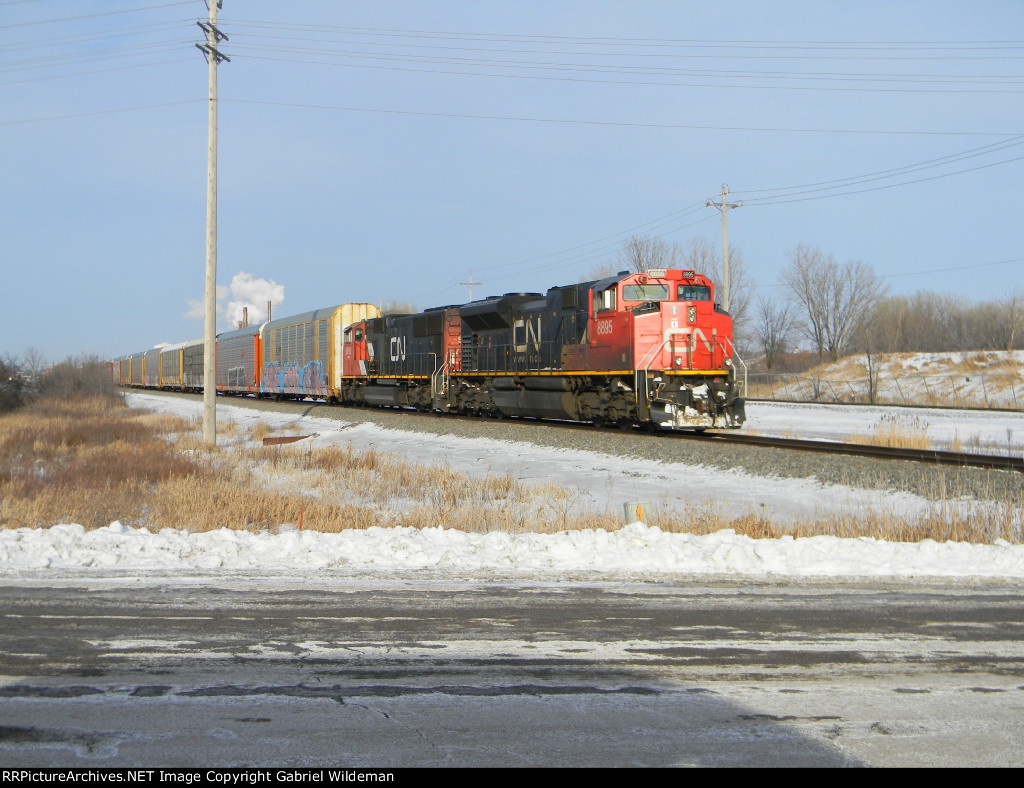 CN 8895 & CN 5692 at Speed